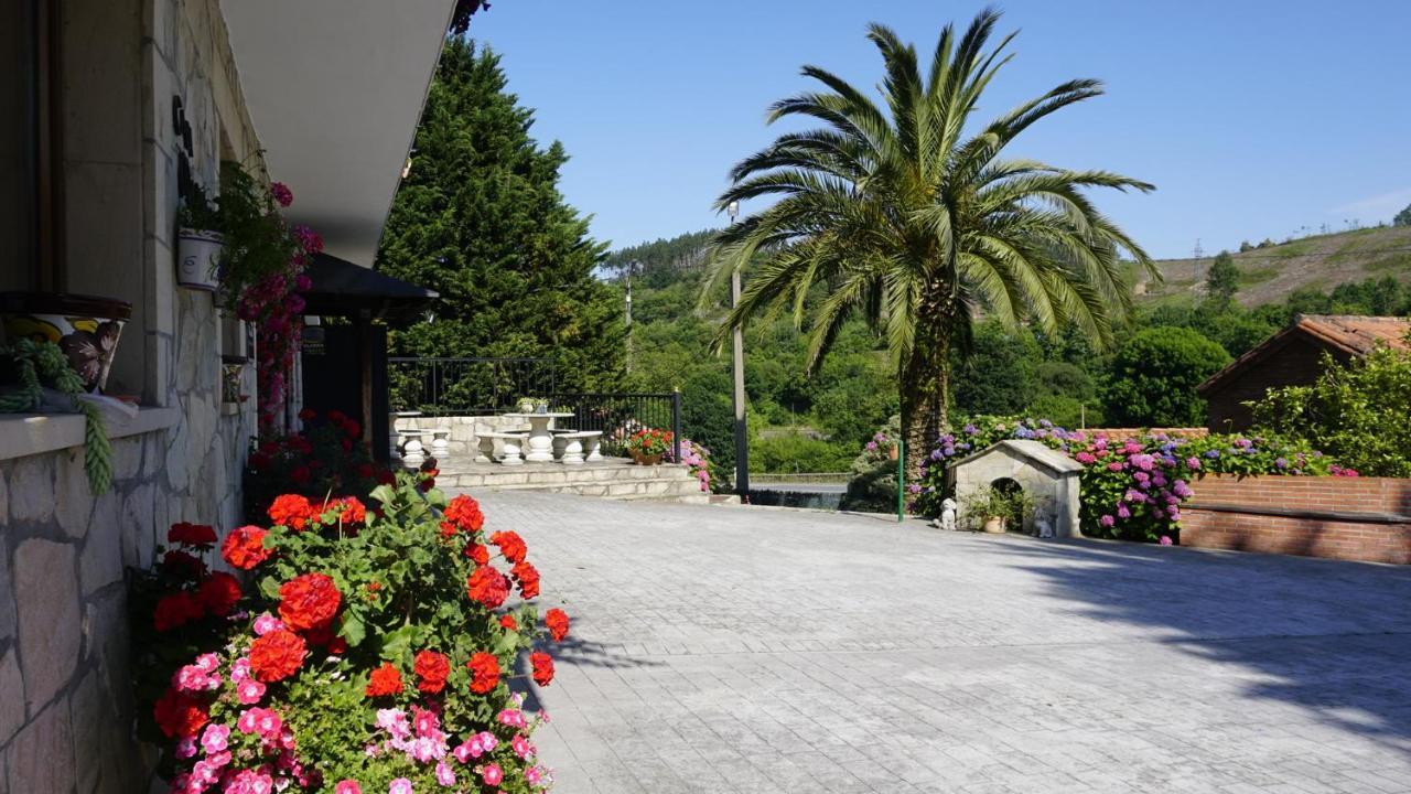 Casa Madrazo Con Piscina Y Parrillas Praves Luaran gambar