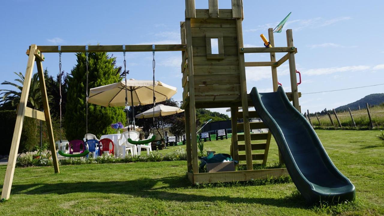 Casa Madrazo Con Piscina Y Parrillas Praves Luaran gambar